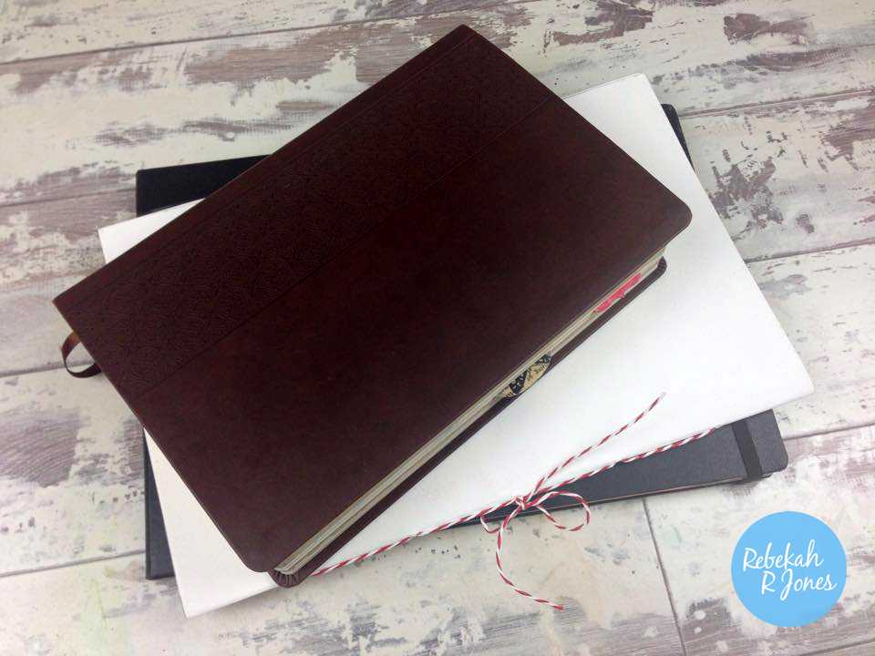 peerless-palette-with-art-journal-and-bible